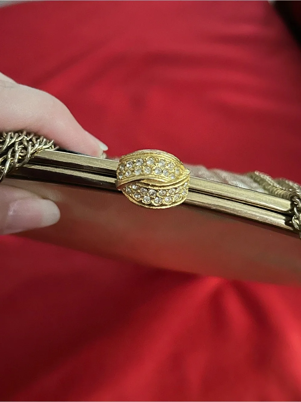 VTG HL Gold Clutch Purse W/Attached Coin Purse & Adj Chain Strap Clasp Closure